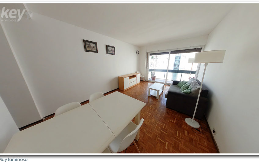 Lindo y Luminoso departamento de 3 ambientes en excelente ubicación – Recoleta