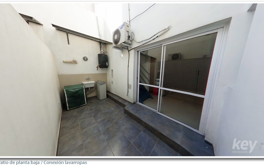 Moderno PH tipo duplex de 87m2 totales – 2 ambientes c/ terraza propia de 38m2!  – Sin Expensas