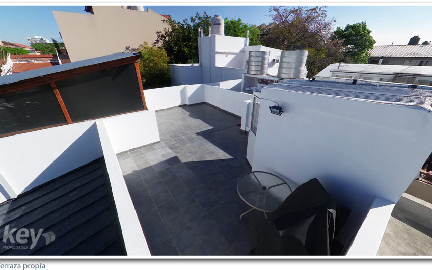 Moderno PH tipo duplex de 87m2 totales – 2 ambientes c/ terraza propia de 38m2!  – Sin Expensas