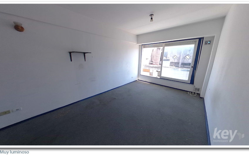 Monoambiente a refaccionar – Piso 13 – Ideal inversión – Retiro