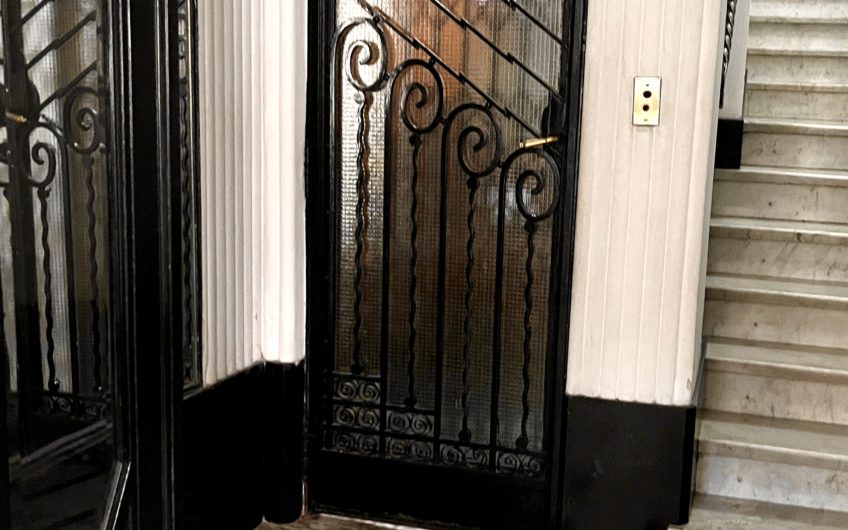 Hermoso departamento 3 ambientes c/ dependencia