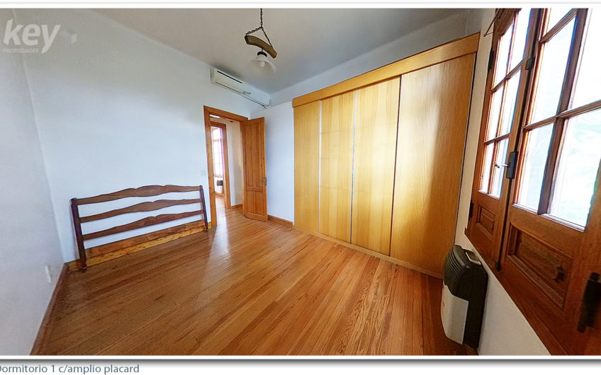 Hermosa casa de 4 ambientes con patio en Las Bases 200 – Liniers