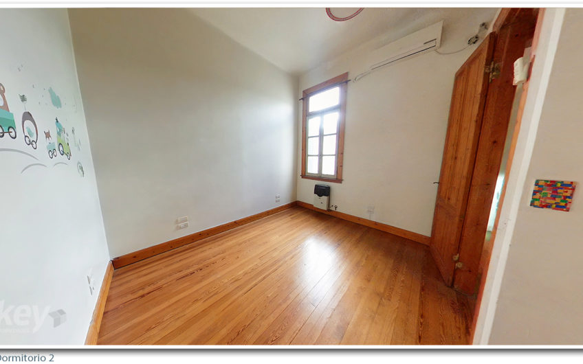 Hermosa casa de 4 ambientes con patio en Las Bases 200 – Liniers