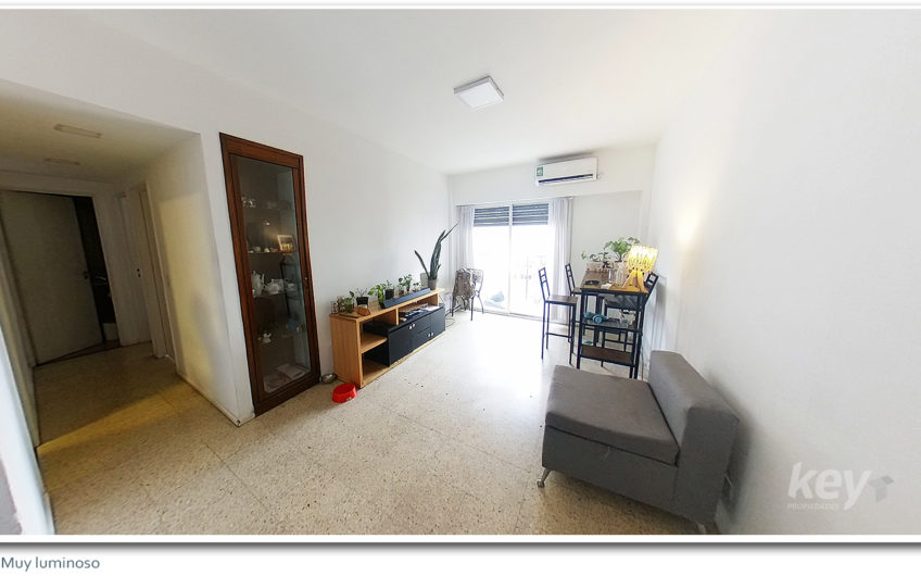 Departamento de 3 ambientes con balcón y cochera – Muy luminoso – Almagro